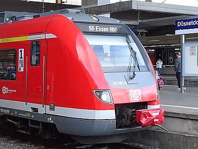 S6-Zug nach Essen im Hbf Düsseldorf
